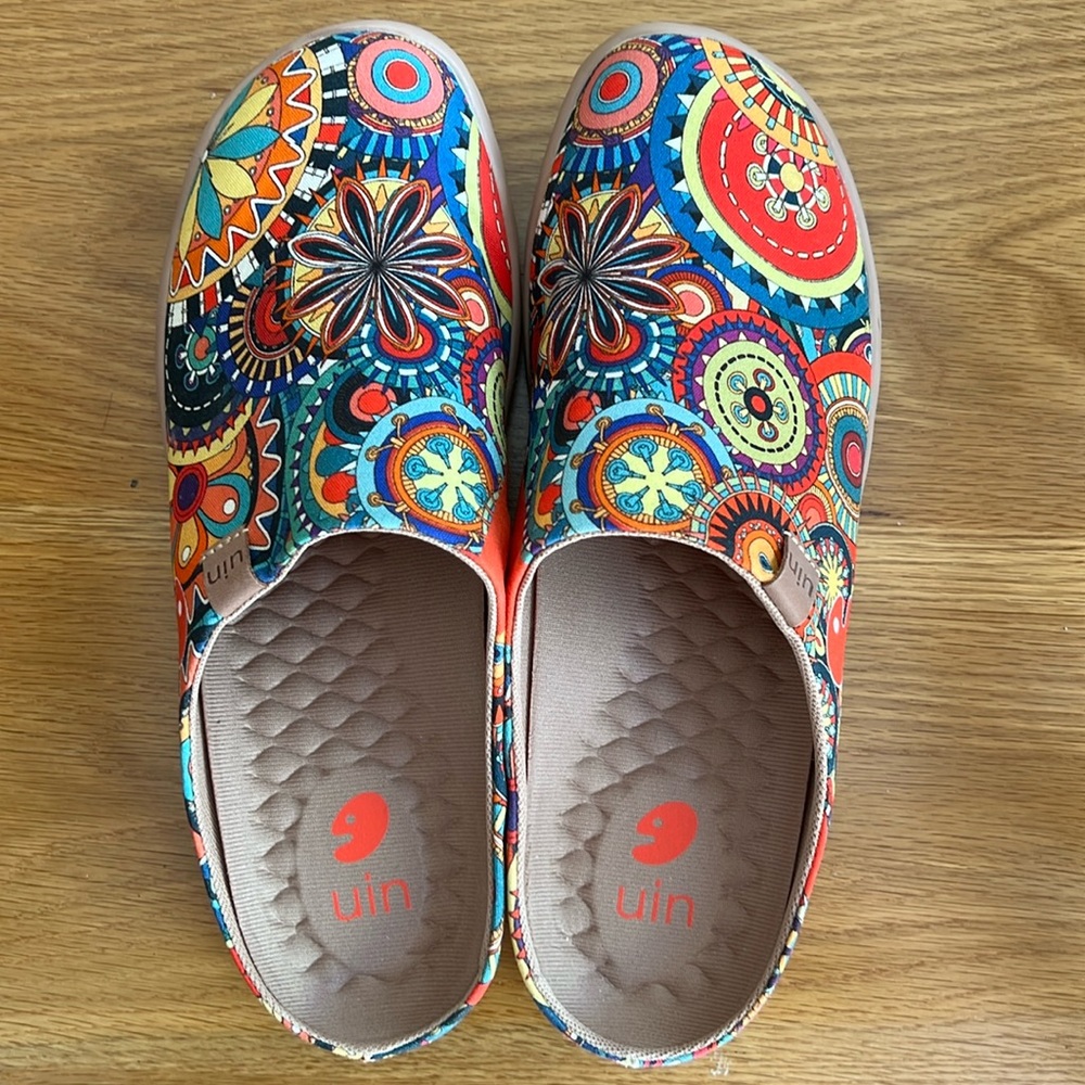 Colorful mules